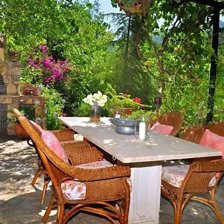 Marmaris Sleeps 7 Pool Air Con Wifi